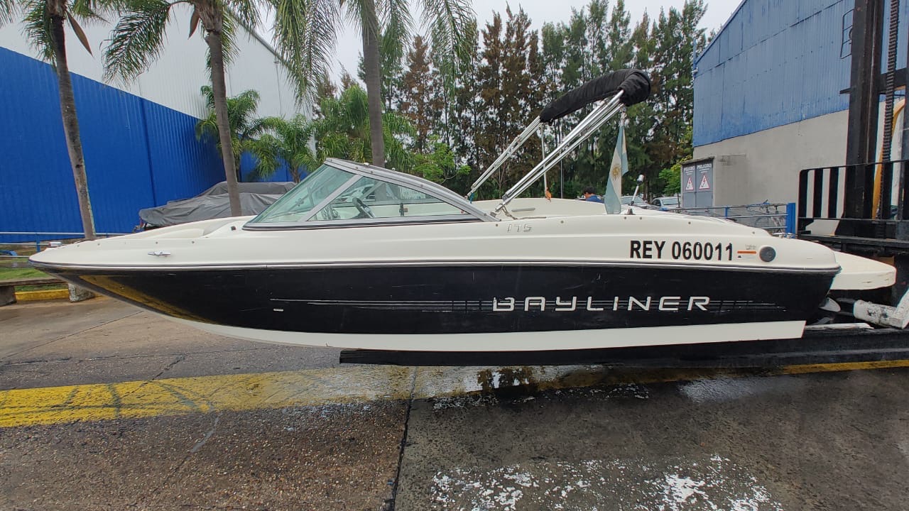 Bayliner 175 2012 Mercruiser 135 hp 